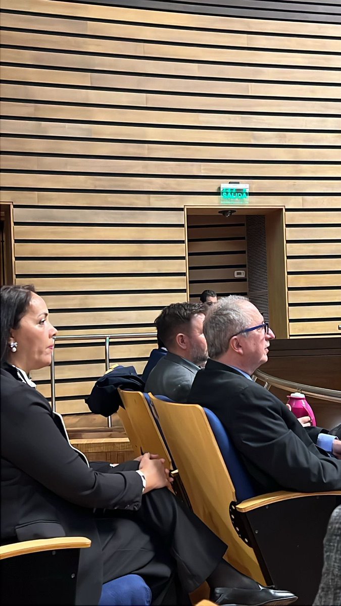 Acompañamos la sesión ordinaria de la Cámara representantes
Presidente Dr Óscar Herrera Ahuad