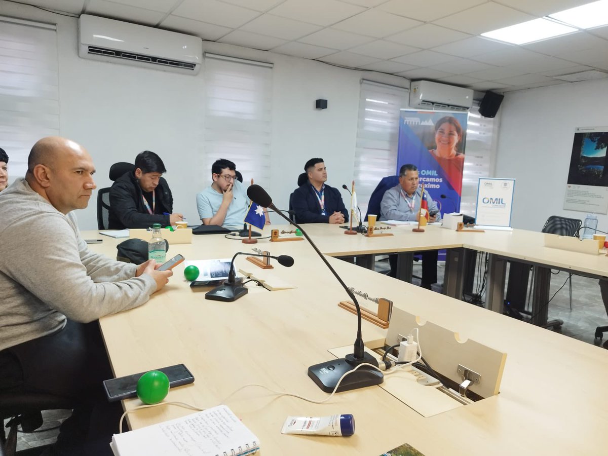 OL_Araucania's tweet image. 📍 En Loncoche se instaló la primera Mesa Comunal de Empleo, liderada por la OMIL. 

Se reflexionó sobre brechas, perfiles y desafíos laborales, definiendo líneas de acción que seguirán en octubre 🤝✨

#EmpleoLocal #ObservatorioLaboral #Loncoche