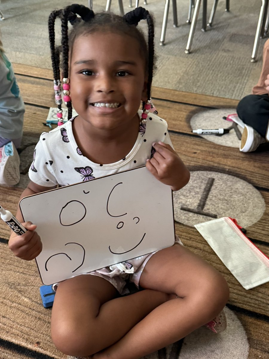 Angelika Handley tweet media