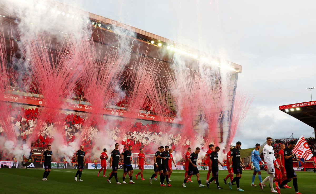 AberdeenFCSEM's tweet photo. Thank you very much for your incredible support this evening. When we all work together we really can create something special.
And a big shout out to the Display team, volunteers and @aberdeenultras for all the hard work over the last week to make it all happen 🙌 https://t.co/AHx8WuwFch