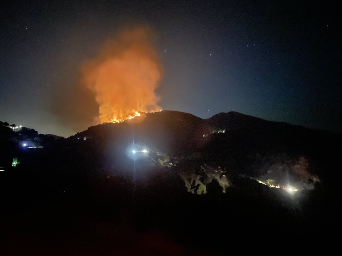 JLbstn's tweet photo. #Incendio Monda #málaga Operativos están trabajando en la zona. Fotos desde varios puntos de vista.
Estamos atentos en la zona. Esperemos que se controle pronto. #infoca mucha fuerza y ánimo a todos los profesionales. #IFMonda https://t.co/xukMrGnEPZ