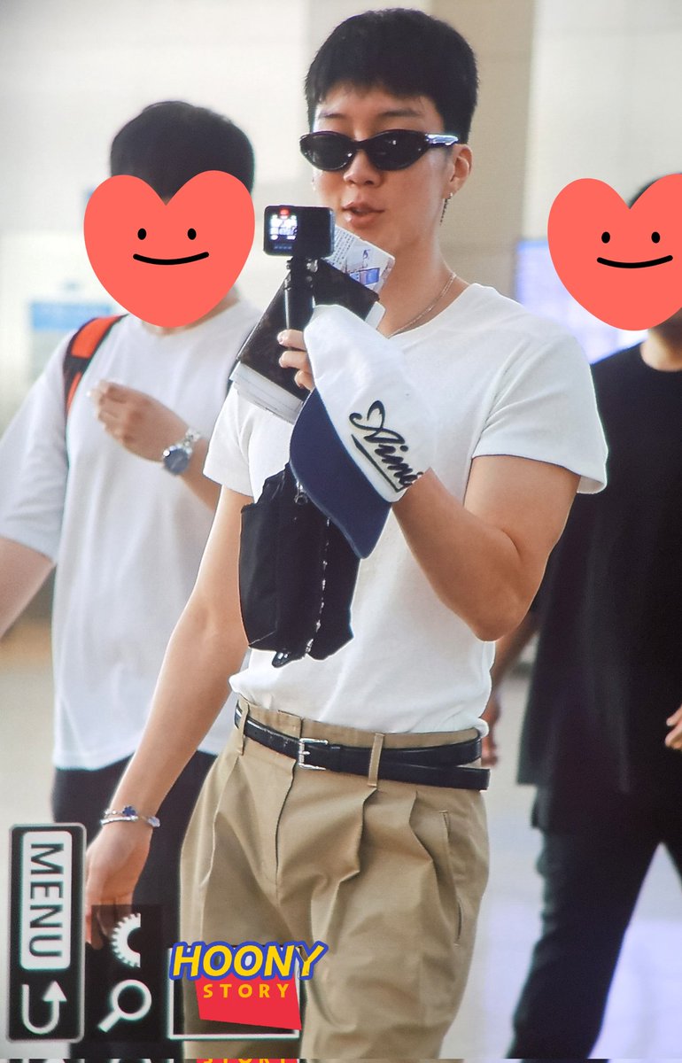 250822 오랜만에 출국 😆
<a href="/official_hoony_/">official_hoony_</a>
 #위너 #WINNER #이승훈 #HOONY