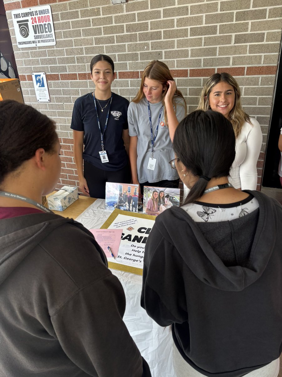 DwyerHS's tweet photo. Students were so excited to learn about all the fun clubs and organization we offer on campus during Club Rush today😊

There’s so much to do and something for everyone in Panther Nation! https://t.co/8IJqe10cj4