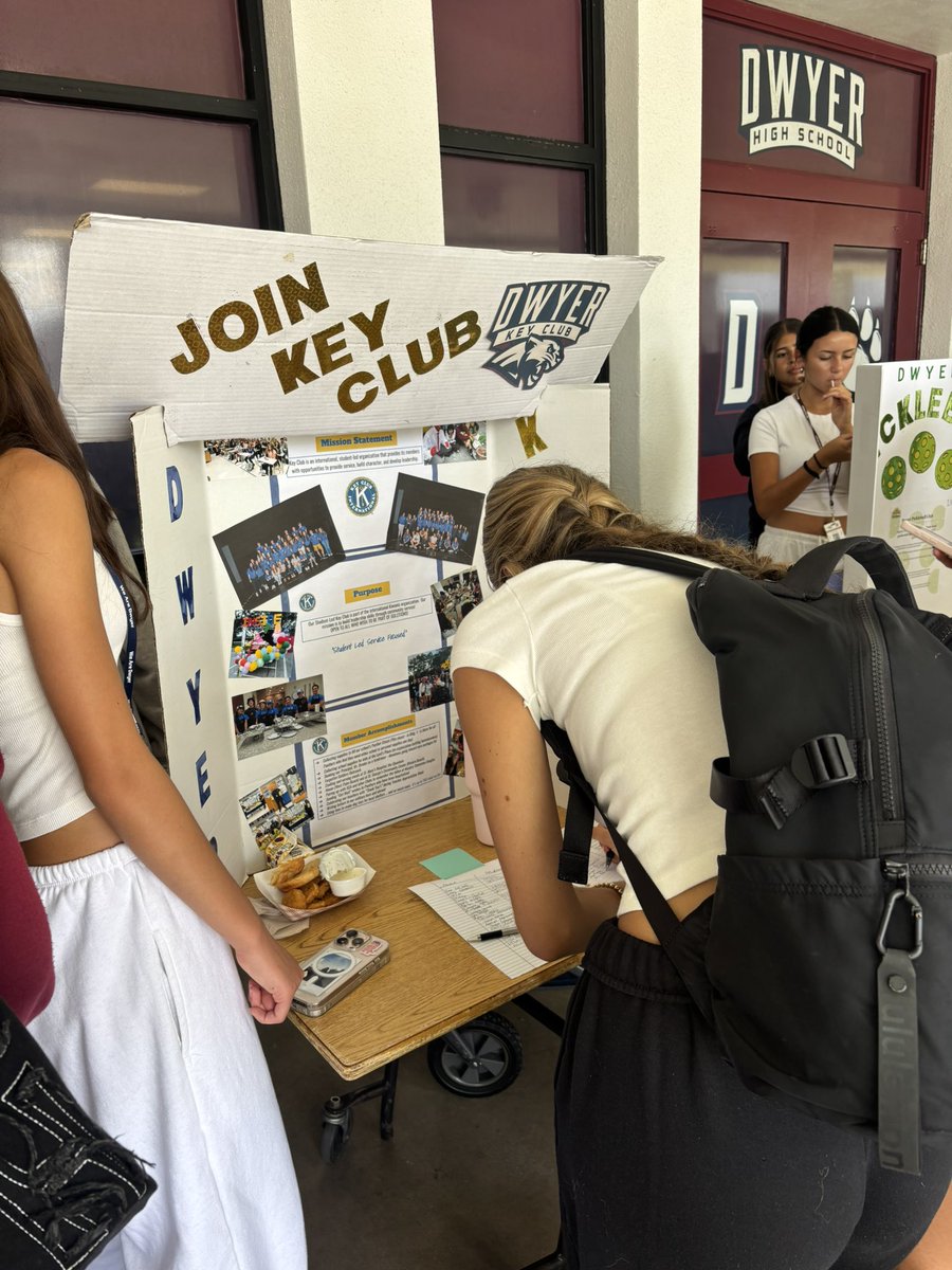 DwyerHS's tweet photo. Students were so excited to learn about all the fun clubs and organization we offer on campus during Club Rush today😊

There’s so much to do and something for everyone in Panther Nation! https://t.co/8IJqe10cj4