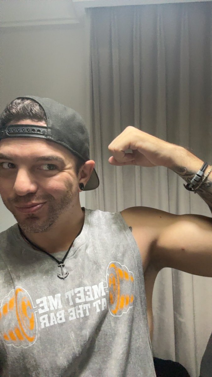 Joeyjames525's tweet photo. Come see me at the gym in 30 https://t.co/OJt630x6ca
