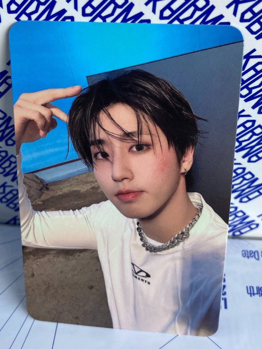 changbin, han e felix hooray ver - selfie of double sided pc