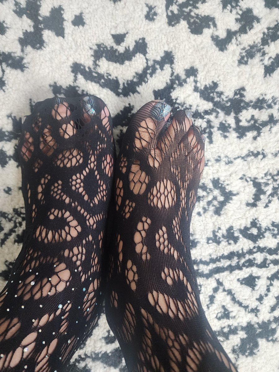 QMysteria's tweet photo. Stocking lovers just got the #toesdone #feet_pic #footfetısh #onlyfans https://t.co/qNEyYzrU11