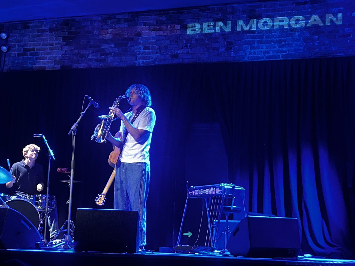 SLane80's tweet photo. This guy was stand out for me tonight. Gorgeous music and super-talented line up at @TheBrookSoton #nicenoise #gig #supportsmallvenues https://t.co/dSFUlRRcMy