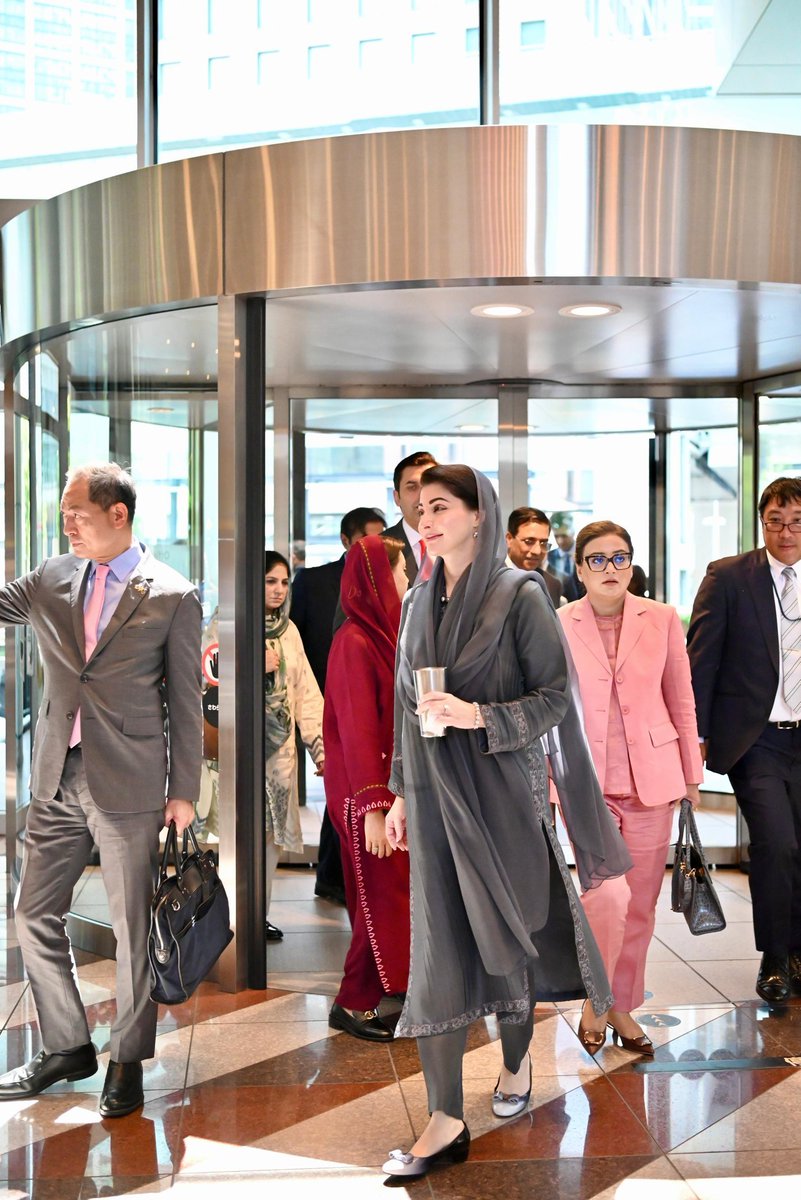 LegiMian's tweet photo. یہ فوٹو صرف عظمیٰ بخاری صاحبہ کیلئے لگائ جا رہی
یوتھیوں کو بھونکتا دیکھنا چاھتا ہوں🤗 https://t.co/Dc2w6Pa11Q
