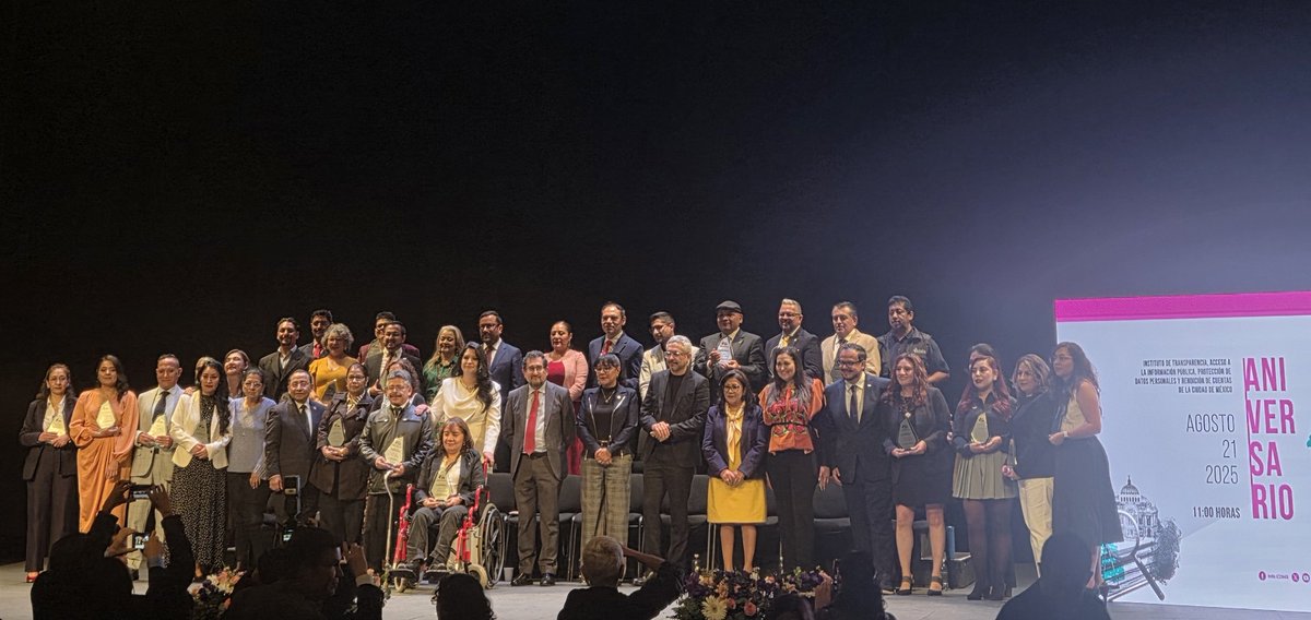 Marco A. Bravo Bedolla (@mbravobedolla) on Twitter photo Acudí al evento por los 19 años del <a href="/InfoCdMex/">INFO CDMX</a>, una trayectoria que reconoce el derecho a la información y la protección de datos.
Mi reconocimiento
<a href="/lauraenriquezr/">Laura L. Enríquez Rodríguez</a> <a href="/JulioCBonillaG/">Julio César Bonilla Gutiérrez</a>
a las y los trabajadores que han hecho posible esta labor institucional. Acudí al evento por los 19 años del <a href="/InfoCdMex/">INFO CDMX</a>, una trayectoria que reconoce el derecho a la información y la protección de datos.
Mi reconocimiento
<a href="/lauraenriquezr/">Laura L. Enríquez Rodríguez</a> <a href="/JulioCBonillaG/">Julio César Bonilla Gutiérrez</a>
a las y los trabajadores que han hecho posible esta labor institucional.