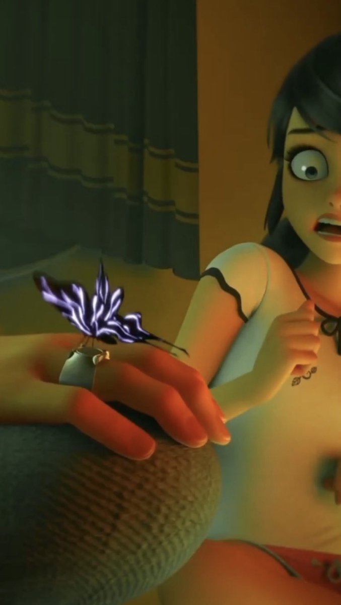 PandaMirthful's tweet photo. #MLBS6Spoilers okay so we got a higher quality version of this dream sequence and i don't have much to say i didn't mention before
EXCEPT remember when #Adrichat got akumatized into Cat Blanc not only did I just noticed both akumatization methods are different...
But since Miraculous's can be damaged, destroyed, repaired and modified she can hopefully save him from this fate. But it's TERRIFYING to think about think about it we're slowly going down that Cat Blanc timeline road depending on what way Adrien takes the news of his father being Monarch....😭