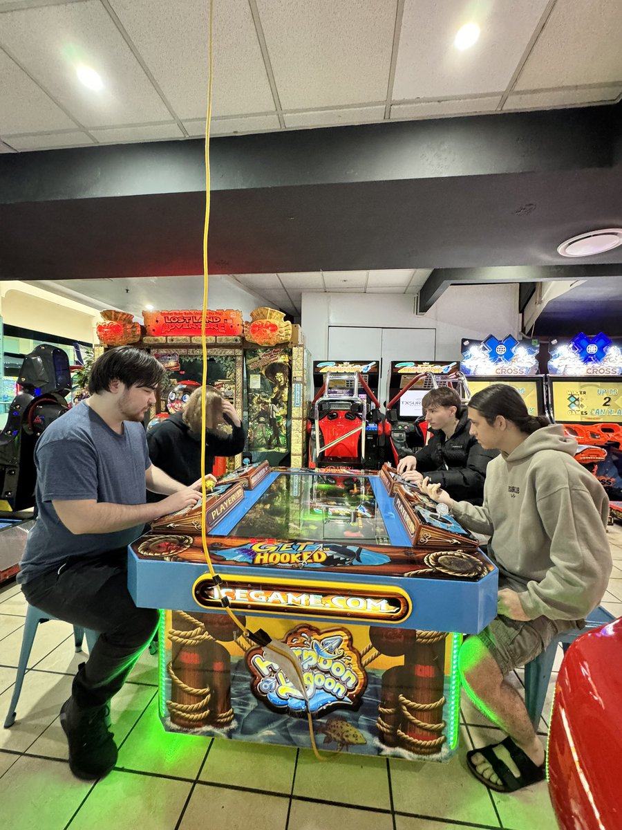 MinGoran tweet media