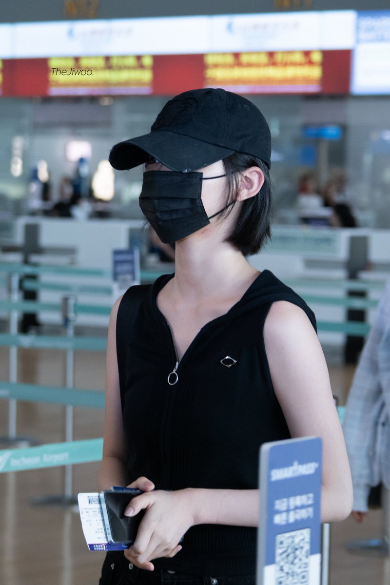250822 ICN 출국 지우

#지우 #JIWOO #하츠투하츠 #Hearts2Hearts #H2H