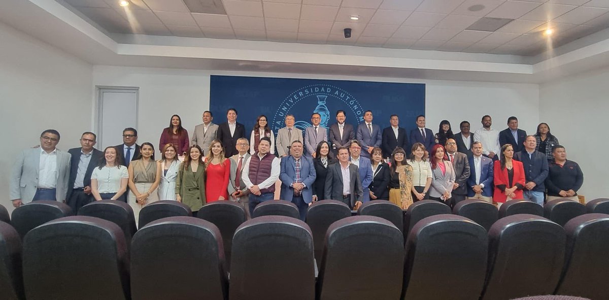 SECATI_Pue's tweet photo. Desde la Secretaría de Administración y Tecnologías de la Información participamos en la Tercera Sesión Ordinaria 2025 del #COPLADEMUN, en la que se dieron a conocer las acciones que se desarrollarán gracias al respaldo del fondo federal #FORTAMUN. 💼✨
#CapitalImparable🪽 https://t.co/Na9VeJtspC