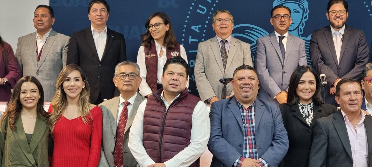 SECATI_Pue's tweet photo. Desde la Secretaría de Administración y Tecnologías de la Información participamos en la Tercera Sesión Ordinaria 2025 del #COPLADEMUN, en la que se dieron a conocer las acciones que se desarrollarán gracias al respaldo del fondo federal #FORTAMUN. 💼✨
#CapitalImparable🪽 https://t.co/Na9VeJtspC