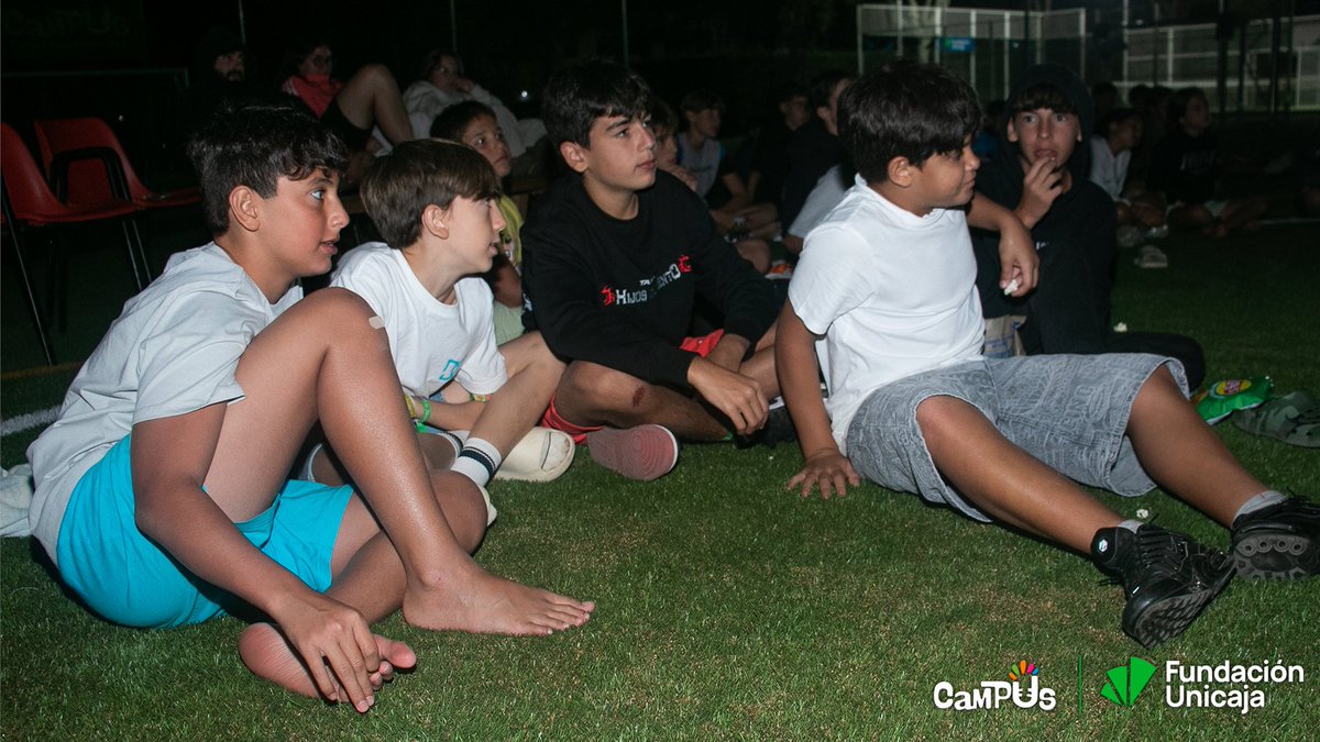 TechPlayCamp's tweet photo. 🎞️ Para cerrar el día de hoy, celebramos una velada tan especial como lo está siendo el día de hoy. Ponemos la guinda al pastel con nuestro cine de verano.

Siente la aventura 👉https://t.co/GoxbstBjAJ

#CadaDíaUnaAventura
#CampusFundaciónUnicaja https://t.co/DNfg8UNpra