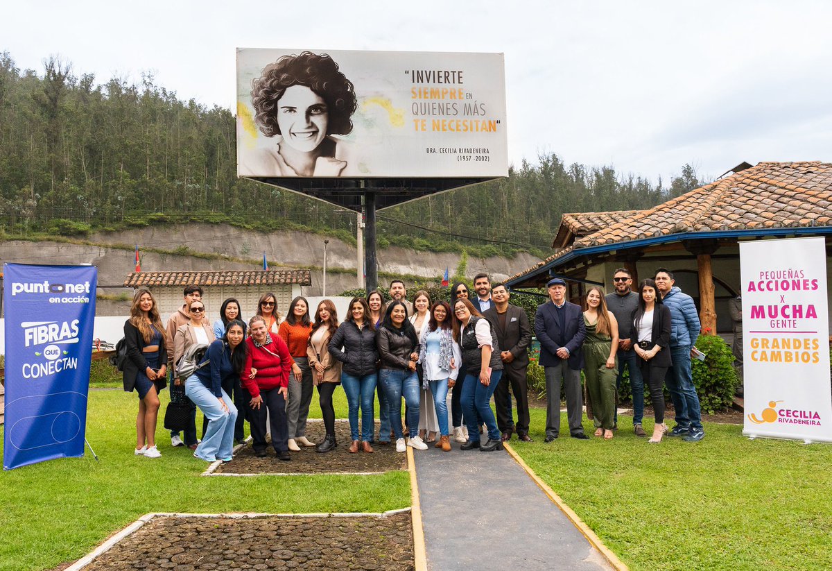 WilsonMerinoR's tweet photo. La Fundacion Cecilia Rivadeneira fue reconocida por @PuntonetEcuador por su compromiso en reducir la brecha digital y fortalecer la economía de familias afectadas por el cáncer infantil. 👩‍💻🛜 ¡Seguimos trabajando en red para transformar vidas con tecnología! @JuntosSomosVida 🧡💜

#Quito #Innovacion #Cancer #Niños