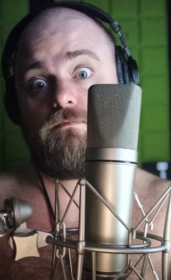 Не спится. Сижу вот книжку про депрессию озвучиваю.