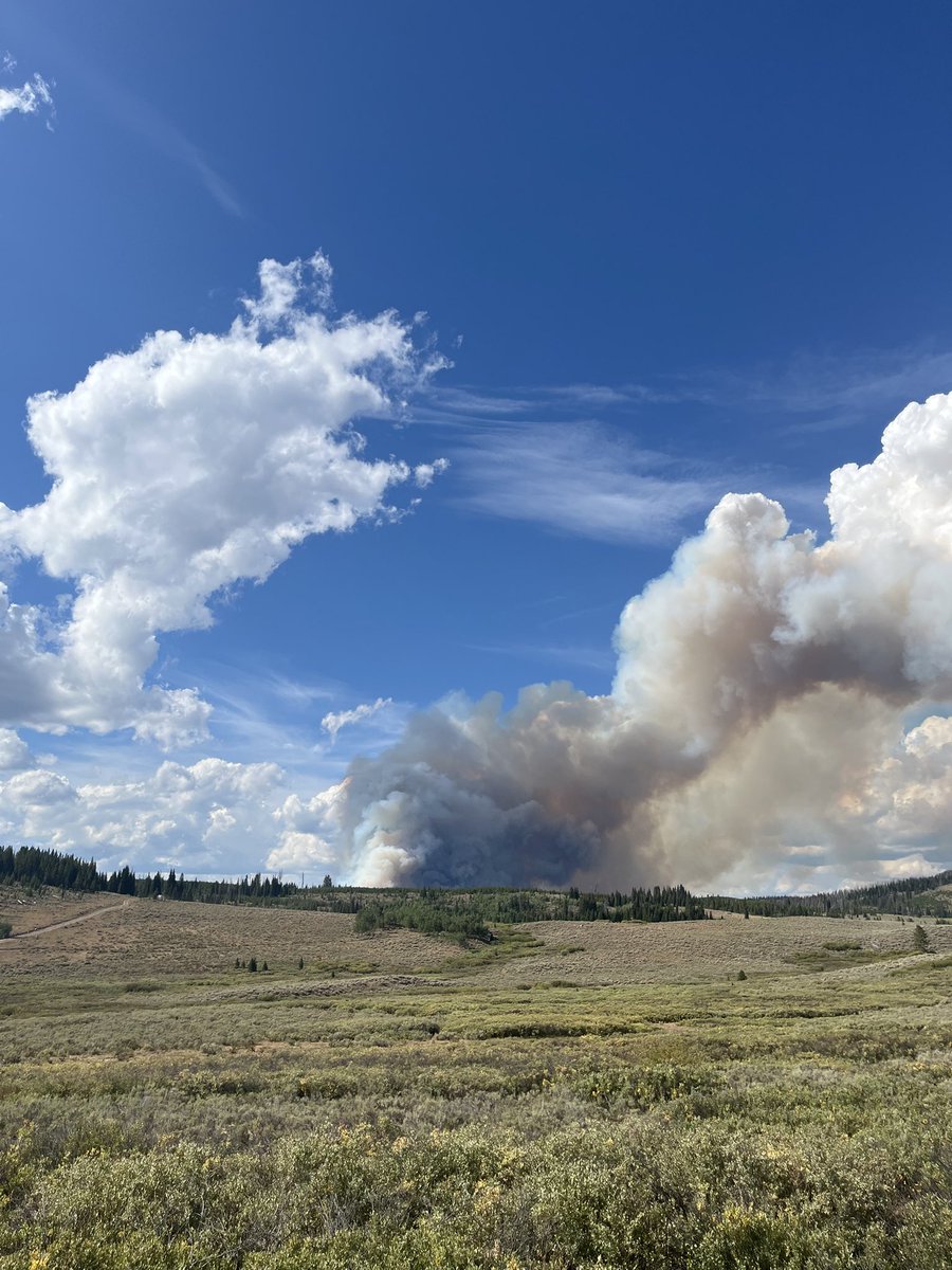 BridgerTetonNF's tweet photo. Ther #DollarLakeFire on the Pinedale Ranger District of the Bridger-Teton National Forest has grown to approximately 600 acres. The Sublette County Sheriff’s office has issued evacuations for the Dollar Lake/Green River Lakes area. 📸 USFS Bloom.  #BTNF #FireYear2025 https://t.co/QKeb5MJhgE