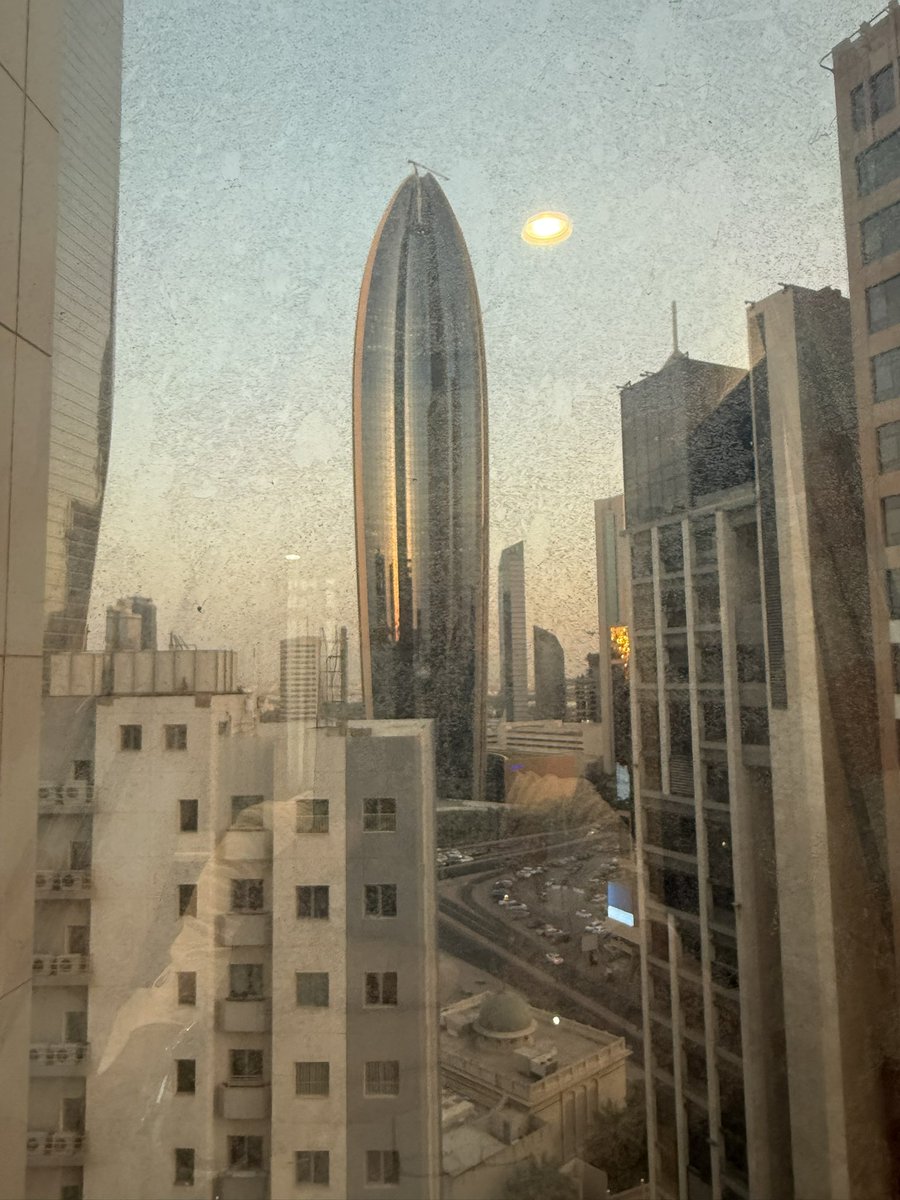 صورة من الكويت 
وذكرى سنوات مضت
بنكهة كنافة حبيبة
مثل مذاق حلوى الخلود " عذاري"