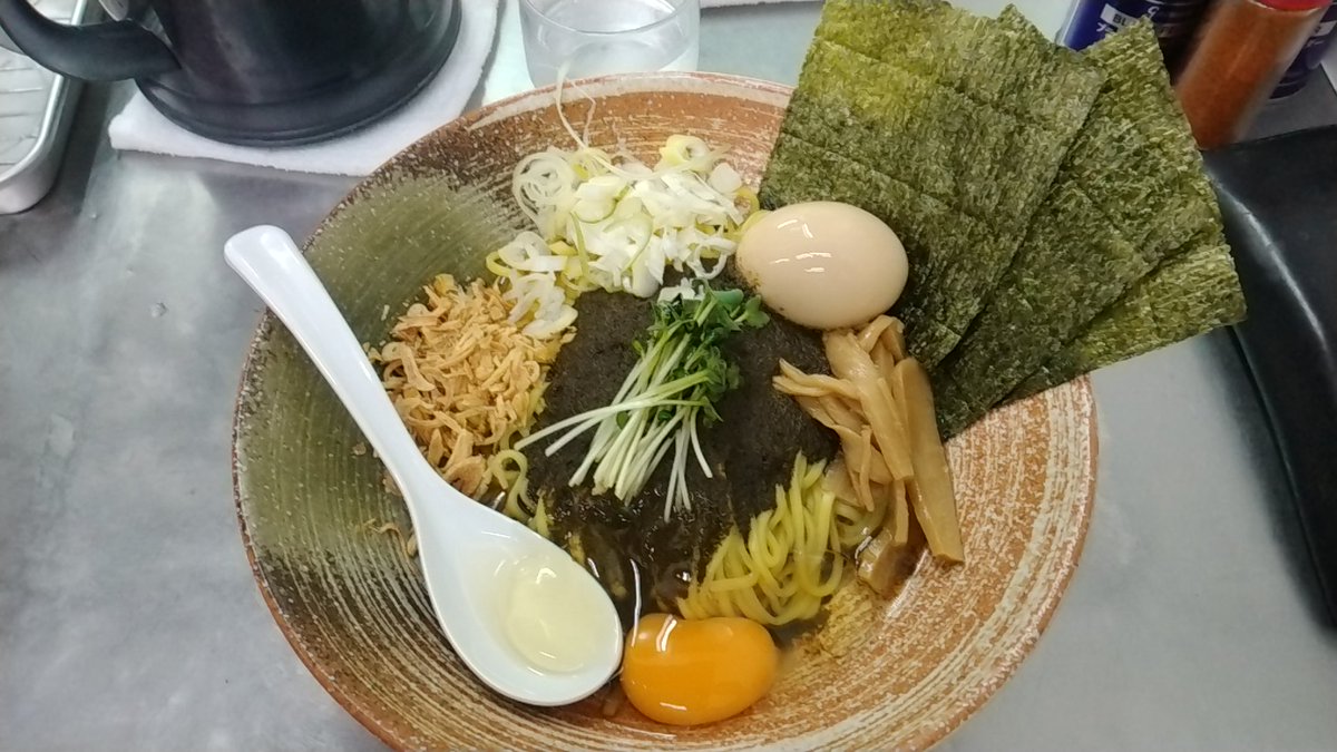俺たちの覆麺で✋鮑肝まぜそば生玉付きチャーシュー抜き＋味玉海苔、やっぱ鮑肝は旨過ぎるわい🤤ｹﾞﾌﾞｰ