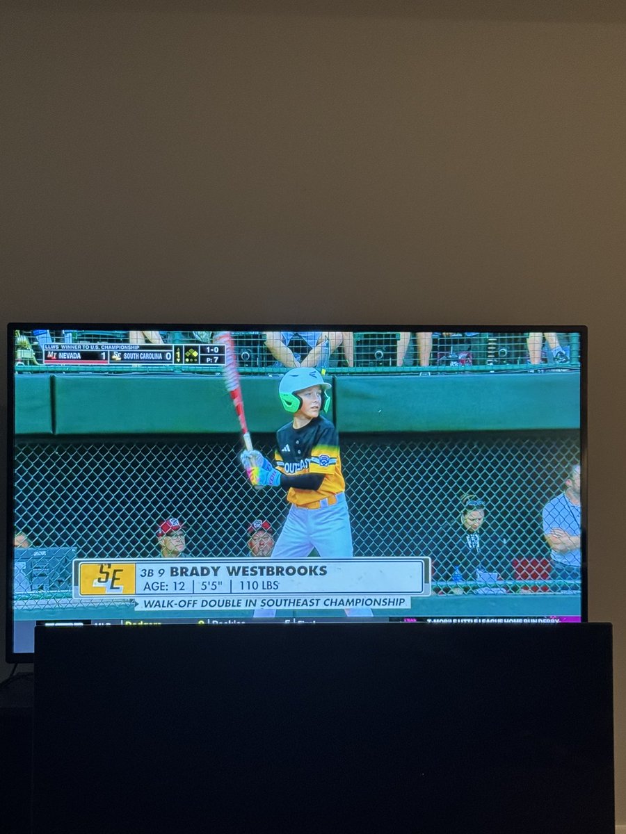 PandaCald's tweet image. Westbricks over here swinging in the dirt #llws #growup #SCML