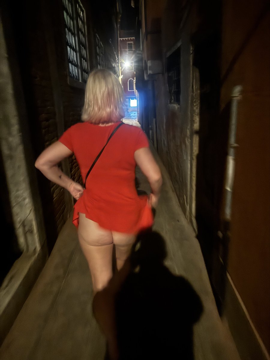 I think my wife is trying to tell me something….
#hotwife #ass