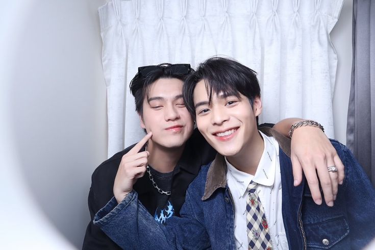retjehanthai's tweet photo. putus dan jadian
— #MarkPoon ft #Ohmpoon few tweets au https://t.co/y4qqeLE9Kj
