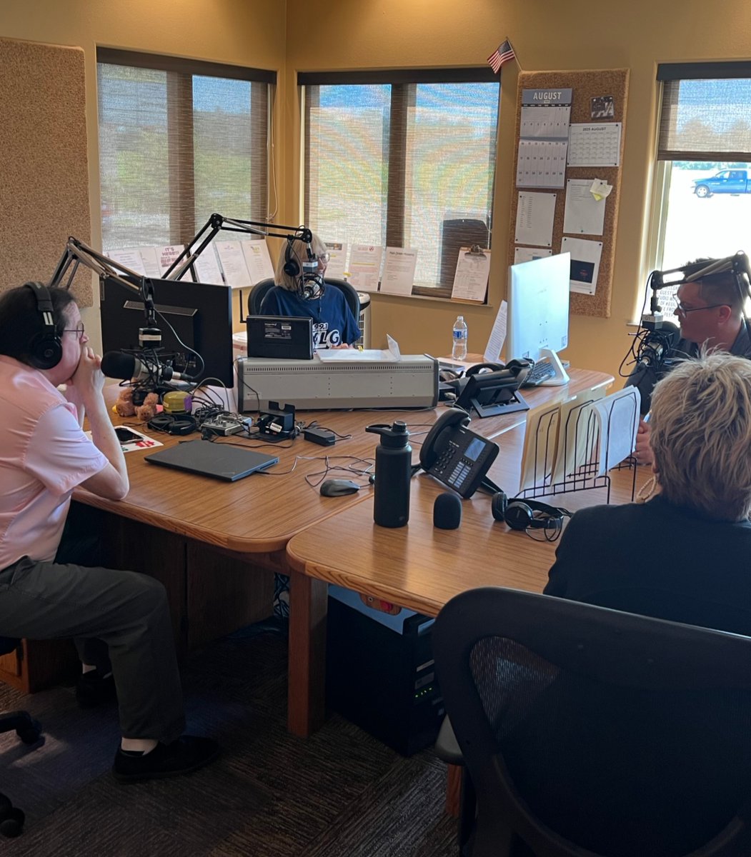 🎉 Good News: Watertown Radio Host Jan Robson Retires to Cheers and Tributes After 40 Years 

zurl.co/dgVnB

#KXLGNews #KXLGRadio991 #LiveandLocal #LocalNews #GoodNews 
#WatertownSD #SouthDakota #JanRobson #retirement #radio