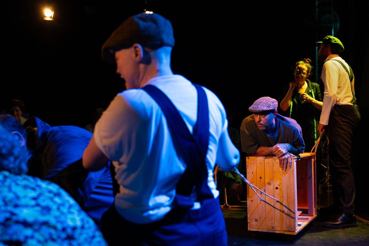 Early Doors tweet media