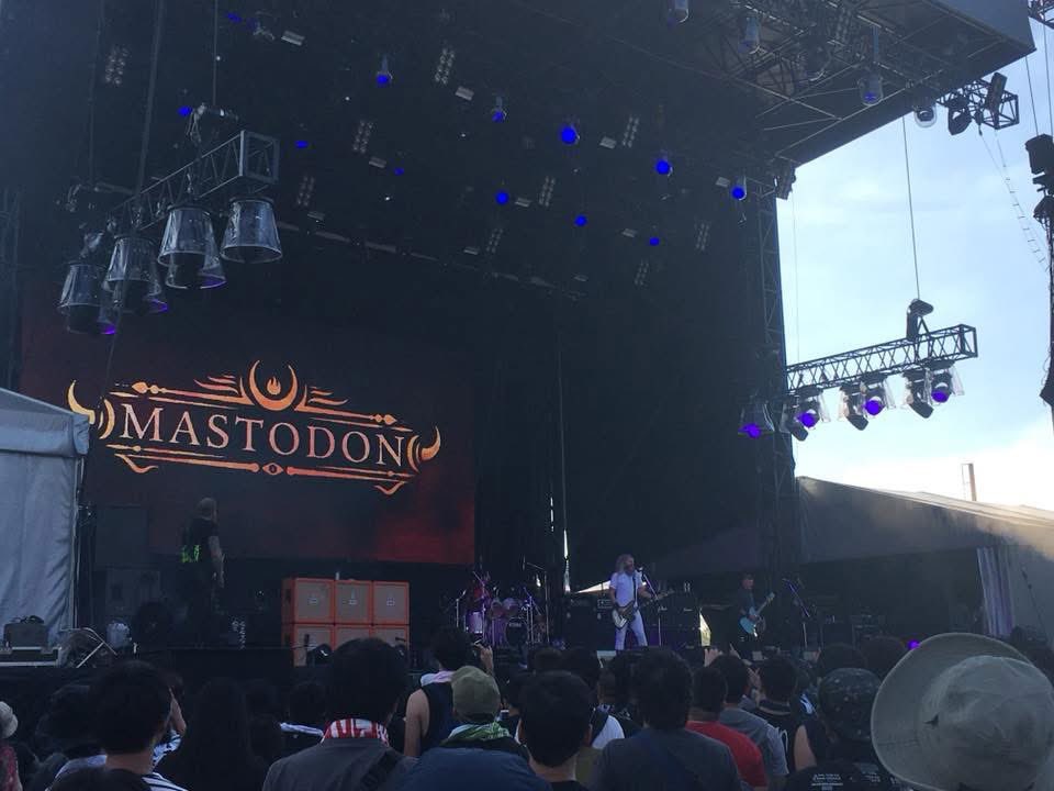 denmetachan's tweet image. ラウドパーク、サマソニ、ダウンロードJPで観てきたけどよく
「ベストアクトはマストドン！」
と評判でしたね
#Mastodon #RIPBrentHinds