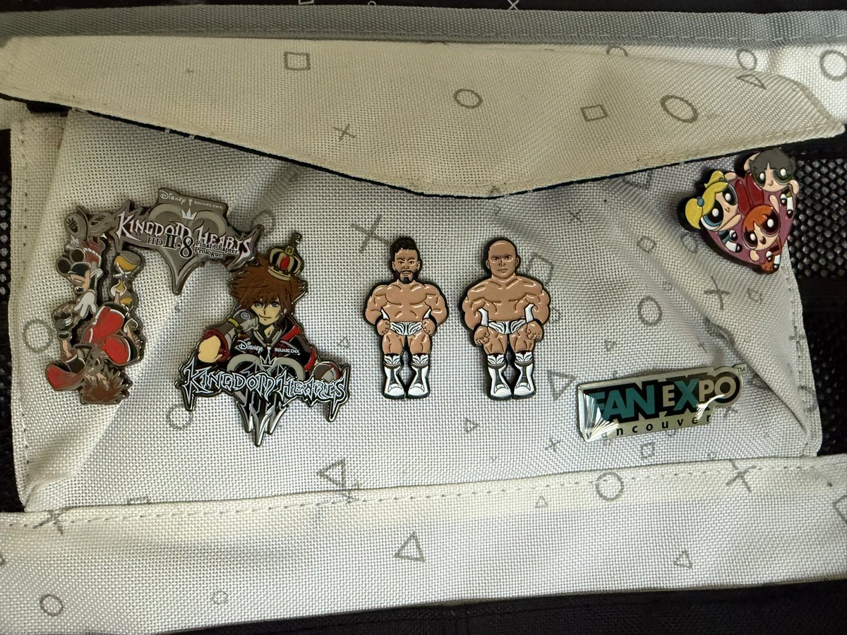 <a href="/IAmCLAS_/">CLAS</a> and <a href="/DVN_RNO/">Devin Reno</a> are the future of tag team wrestling!! 
Also, they made my bag more beautiful! ✨✨