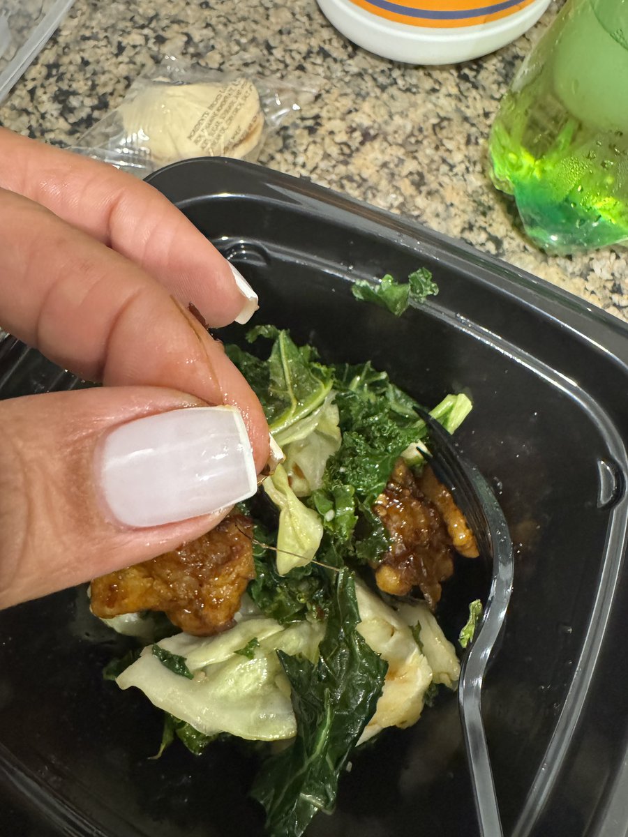 iamchefvee's tweet photo. @PandaExpress I mean really? Just gross. https://t.co/EshKHi37bv