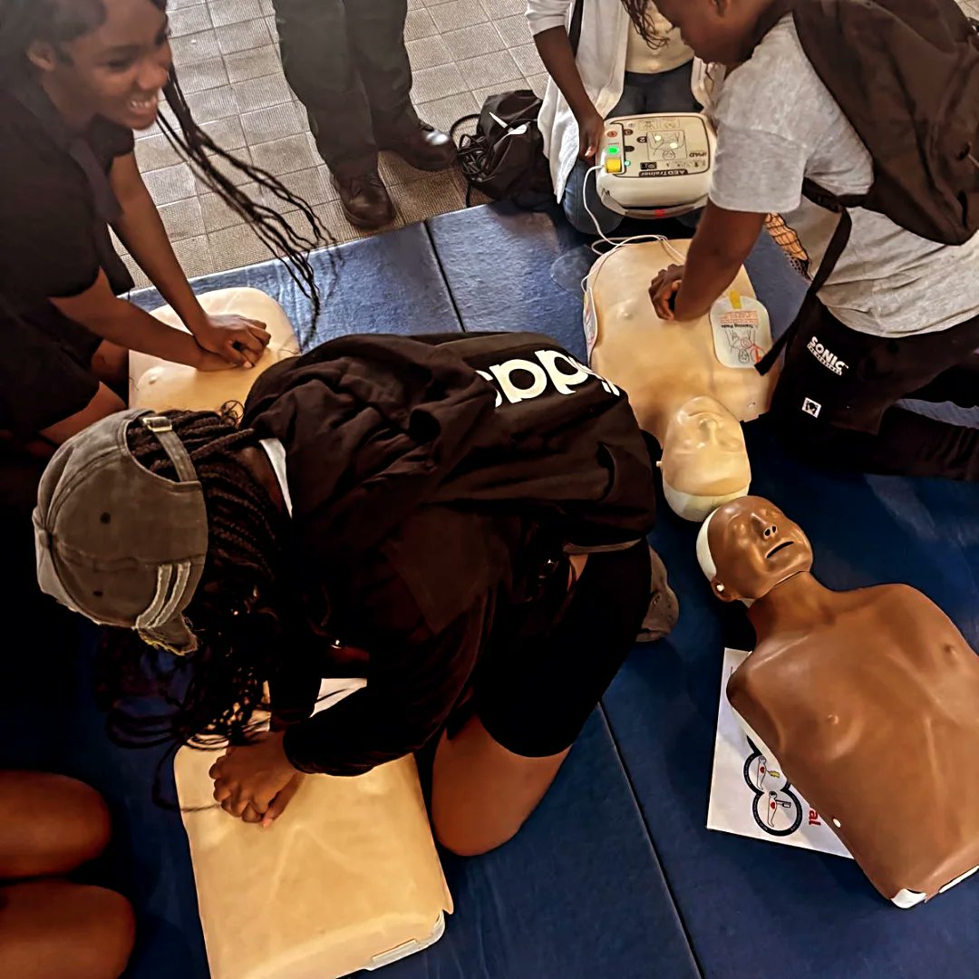 AngelsCommHub's tweet photo. #thankyou @londonfirebrigade #PeckhamFireStation and @ldn_ambulance for having us. #CPR #lifeskills #lifegoals #HAFF2025 #SOFF2025 #angelsbreakafterschoolclub #angelscommunityhub #funactivitiesforyoungpeople #funactivtiesforkids https://t.co/oGlON4a1zW