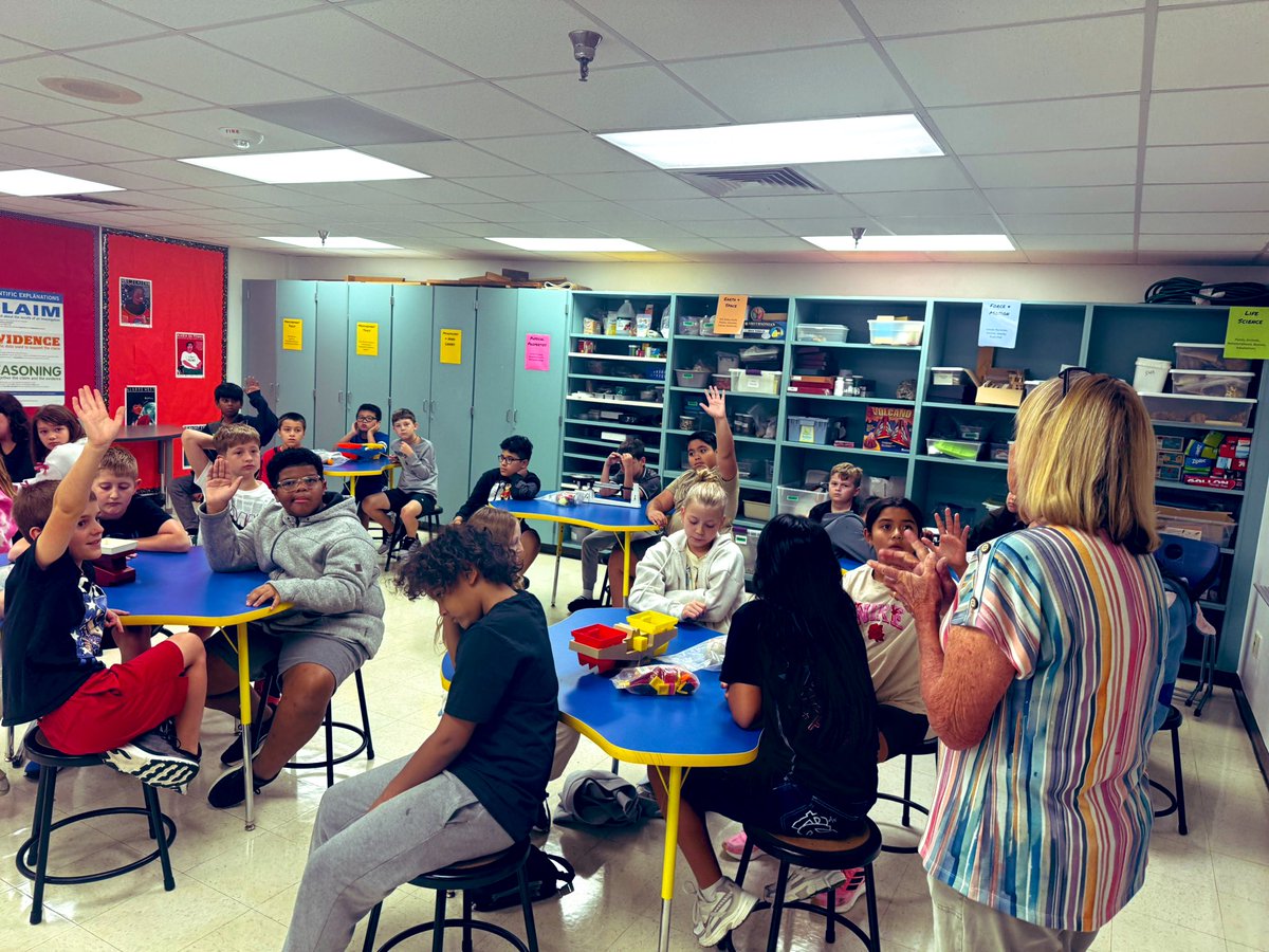 A few week 2️⃣ snaps 📸 of learning in <a href="/rockwallschools/">Rockwall ISD</a> 👏🏽<a href="/CeliaHays/">Hays Elementary</a> <a href="/RochellRangers/">Rochell Elementary</a> <a href="/CLP_Elementary/">CullinsElementary</a> 
#WeareRockwallISD