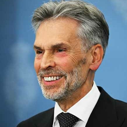 Toch vreemd dat de daders van de Jodenjacht in A'dam nog altijd vrij rondlopen. Premier Schoof beloofde dat de daders zo gauw mogelijk worden gepakt. De opsporingscapaciteit is AFGESCHAALD, meldt het OM! 
telegraaf.nl/binnenland/vee…