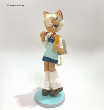 arlowpark's tweet photo. @peachmomoko60 reminds me of this figurine https://t.co/5AiSpaMSfl