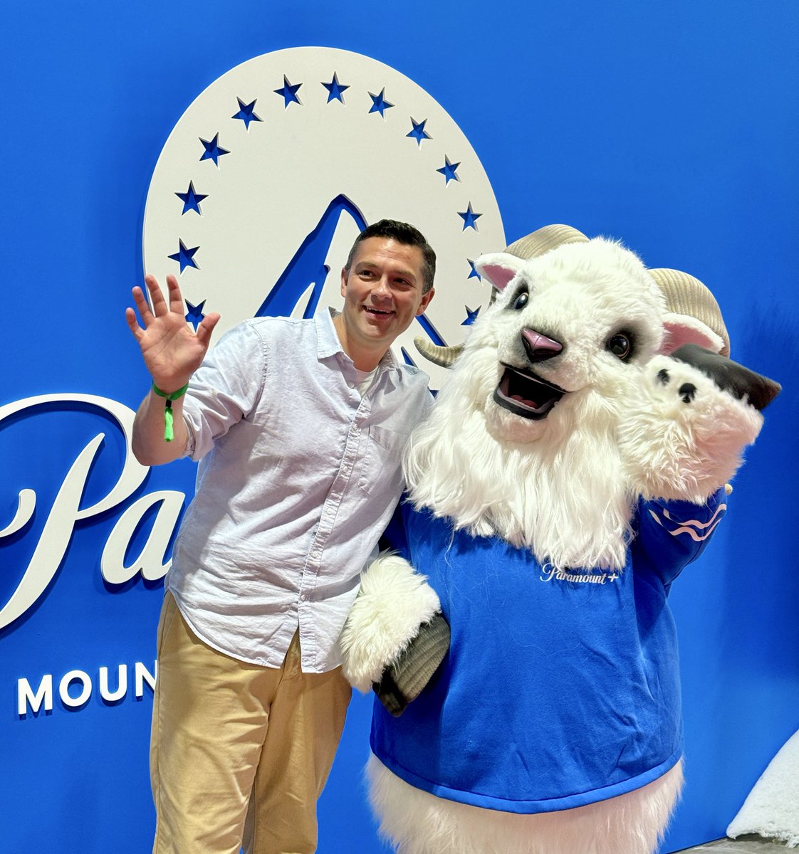 Dapper Tux tweet media