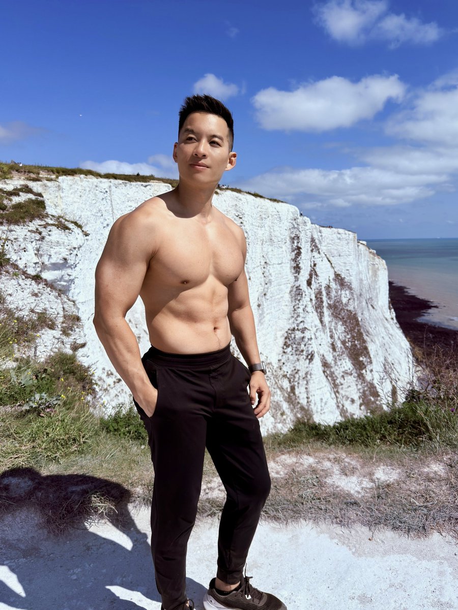 Conway Tam tweet media