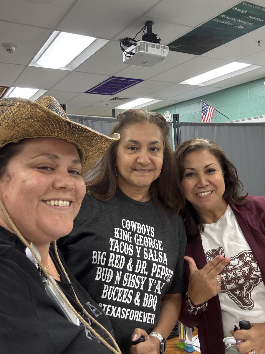 Howdy Week-Texas spirit, summer attire and tie dye spirit days ☀️ #skyhawkpride #vhawks