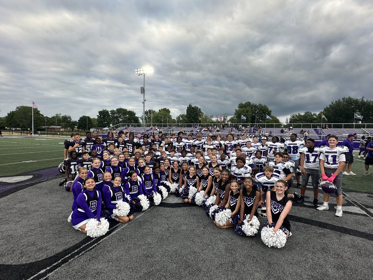 BEMSBulldogs's tweet photo. 7th grade bringing home the trophy!🏆 https://t.co/tWGpvCUZG1