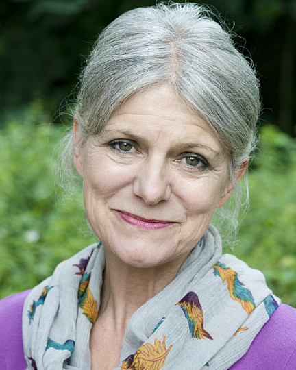 AlphaActors's tweet image. See our own Anah Ruddin playing Barbara one of the Residents in Thursday Murder Club in the Cinemas from today. #filming #actorslife #britishfilm #thursdaymurderclub #anahruddin