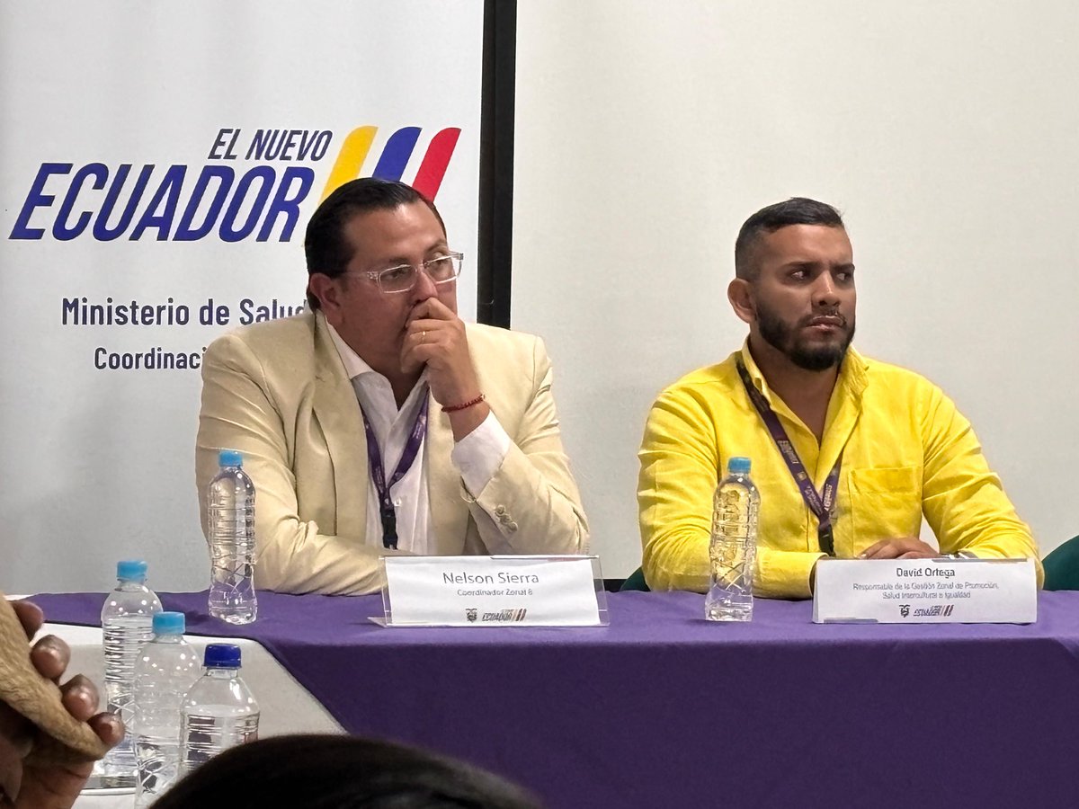 Salud_CZ8's tweet image. Durante el encuentro se abrió un espacio de diálogo donde los representantes comunitarios expusieron sus inquietudes sobre los establecimientos de salud. Estos espacios permiten construir de forma participativa un sistema de salud más cercano y eficiente.