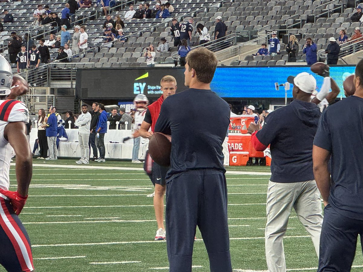 Nick Coit (@ncoitabc6) on Twitter photo As the #Patriots warm up in uniform…
Most of the first teamers, including Drake Maye, are on the field, but dressed in street clothes.
Kickoff about a half hour away. <a href="/ABC6/">ABC6 News Desk</a> #NEPats As the #Patriots warm up in uniform…
Most of the first teamers, including Drake Maye, are on the field, but dressed in street clothes.
Kickoff about a half hour away. <a href="/ABC6/">ABC6 News Desk</a> #NEPats