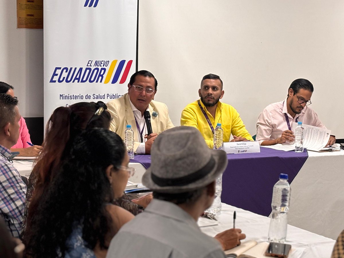 Salud_CZ8's tweet image. El coordinador Zonal @NSierraArteaga   
mantuvo mesa de trabajo con presidentes de los Comités Locales de Salud, para escuchar sus necesidades, recoger propuestas y generar compromisos que permitan fortalecer los servicios y dar respuesta oportuna a la ciudadanía.