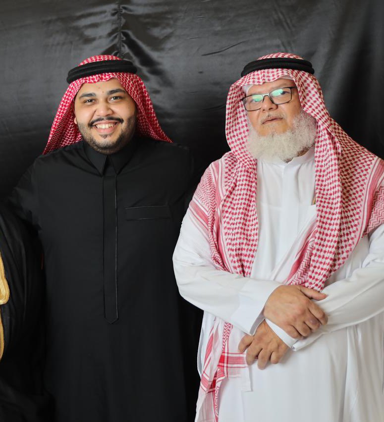 Seraj__18's tweet photo. انتقل الى رحمة الله ابي الثاني عمي حبيبي #وهيب_مساوى اللهم اغفر له وارحمه وعافه واعف عنه وأكرم نزله ووسع مدخله واغسله بالماء والثلج والبرد ونقه من الذنوب والخطايا كما ينقى الثوب الابيض من الدنس الله يرحمكم ويصبرني على فرقاكم #يحيى_مساوى #وهيب_مساوى الله يجمعني بيكم في الفردوس https://t.co/g9hEEpUHvr