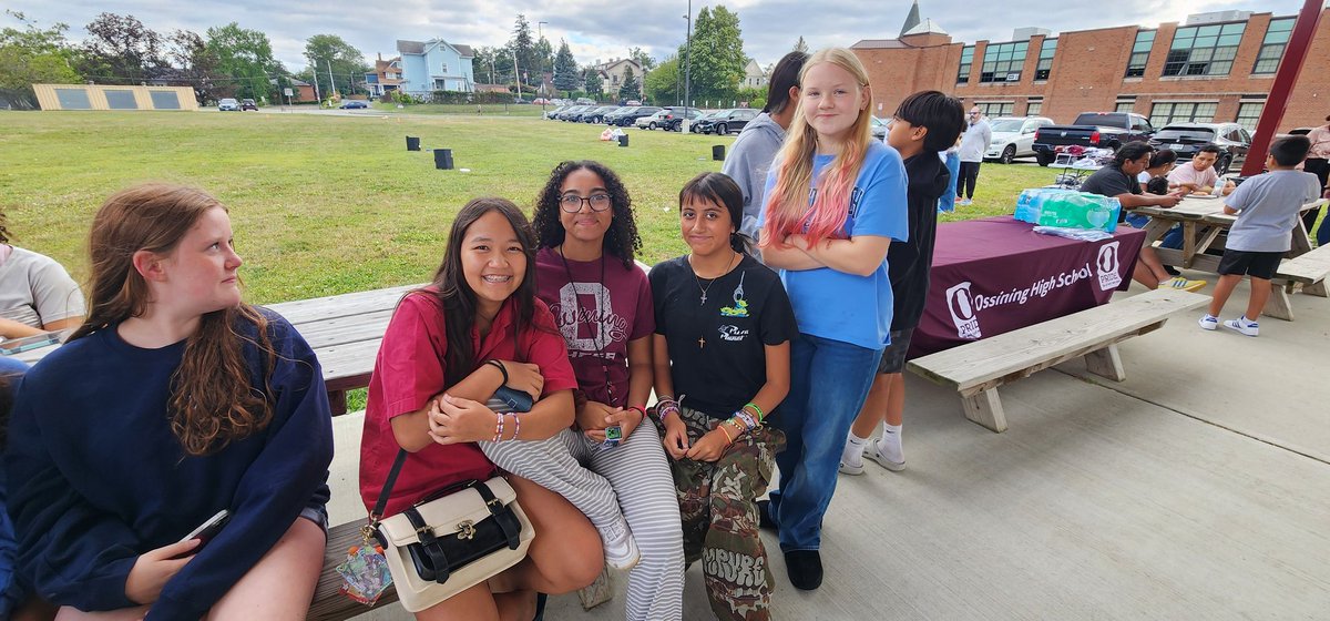 S Shin (@sdamkilde) on Twitter photo Meeting OHS Leaders at today's BBQ. Also got to reconnect with families we haven't seen during the summer break.
School is upon us ❤️❤️❤️ <a href="/OssiningSchools/">Ossining UFSD</a> Meeting OHS Leaders at today's BBQ. Also got to reconnect with families we haven't seen during the summer break.
School is upon us ❤️❤️❤️ <a href="/OssiningSchools/">Ossining UFSD</a>