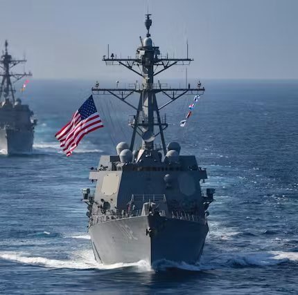 radioteletoxic's tweet photo. 🇺🇸Des navires de guerre américains transportant plus de 2 000 Marines en direction du Venezuela 🇻🇪 pourraient arriver dès cette semaine.#Info91 https://t.co/v0kRwRsSN0