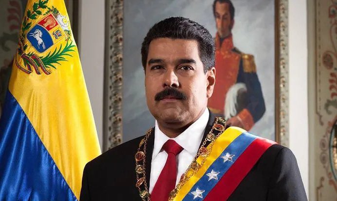 radioteletoxic's tweet photo. 🇺🇸Des navires de guerre américains transportant plus de 2 000 Marines en direction du Venezuela 🇻🇪 pourraient arriver dès cette semaine.#Info91 https://t.co/v0kRwRsSN0