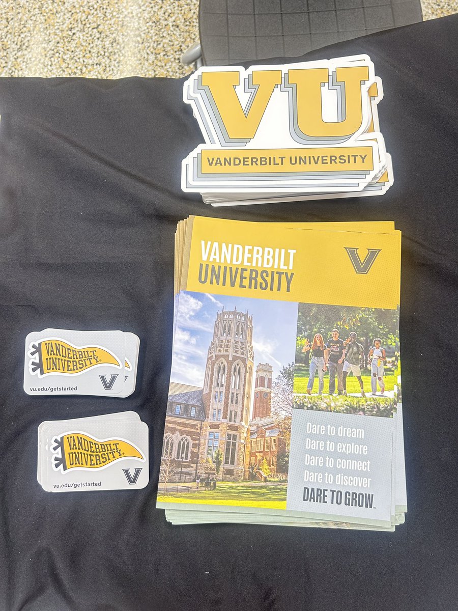 Words cannot describe how thankful we are for <a href="/VanderbiltU/">Vanderbilt University</a> making this evening happen. We hope to have you again🤗

Thank you for a well-done presentation- cheers to the college application season coming up!!  #nashville 🖤💛🐿️🤠 <a href="/MineolaGuidance/">Mineola High School Guidance</a> <a href="/MineolaUFSD/">Mineola UFSD</a> <a href="/mineolahs/">Mineola High School</a>